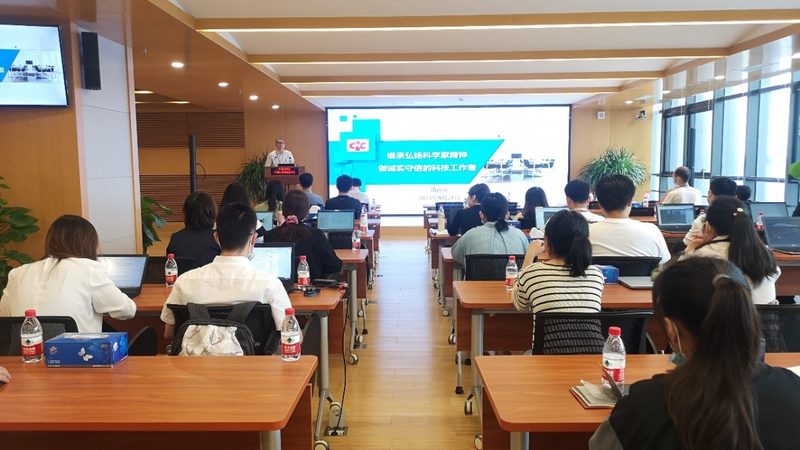 上海管理培训定制方案：如何打造个性化职业发展路径