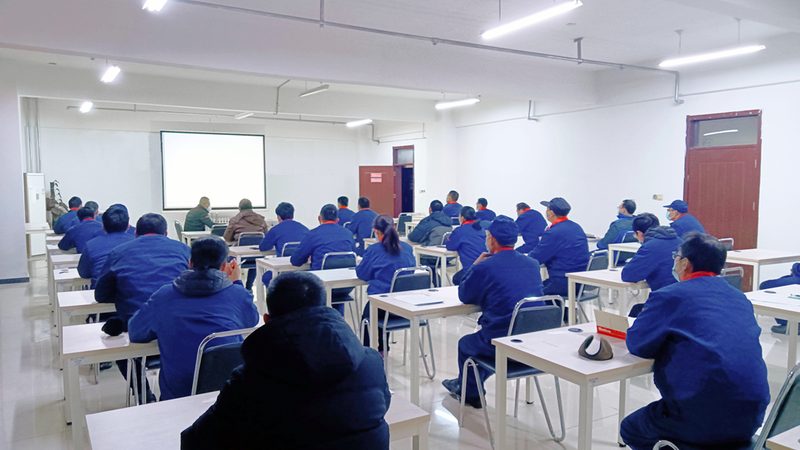 焊工培训实操基地：学徒之路，实操为王